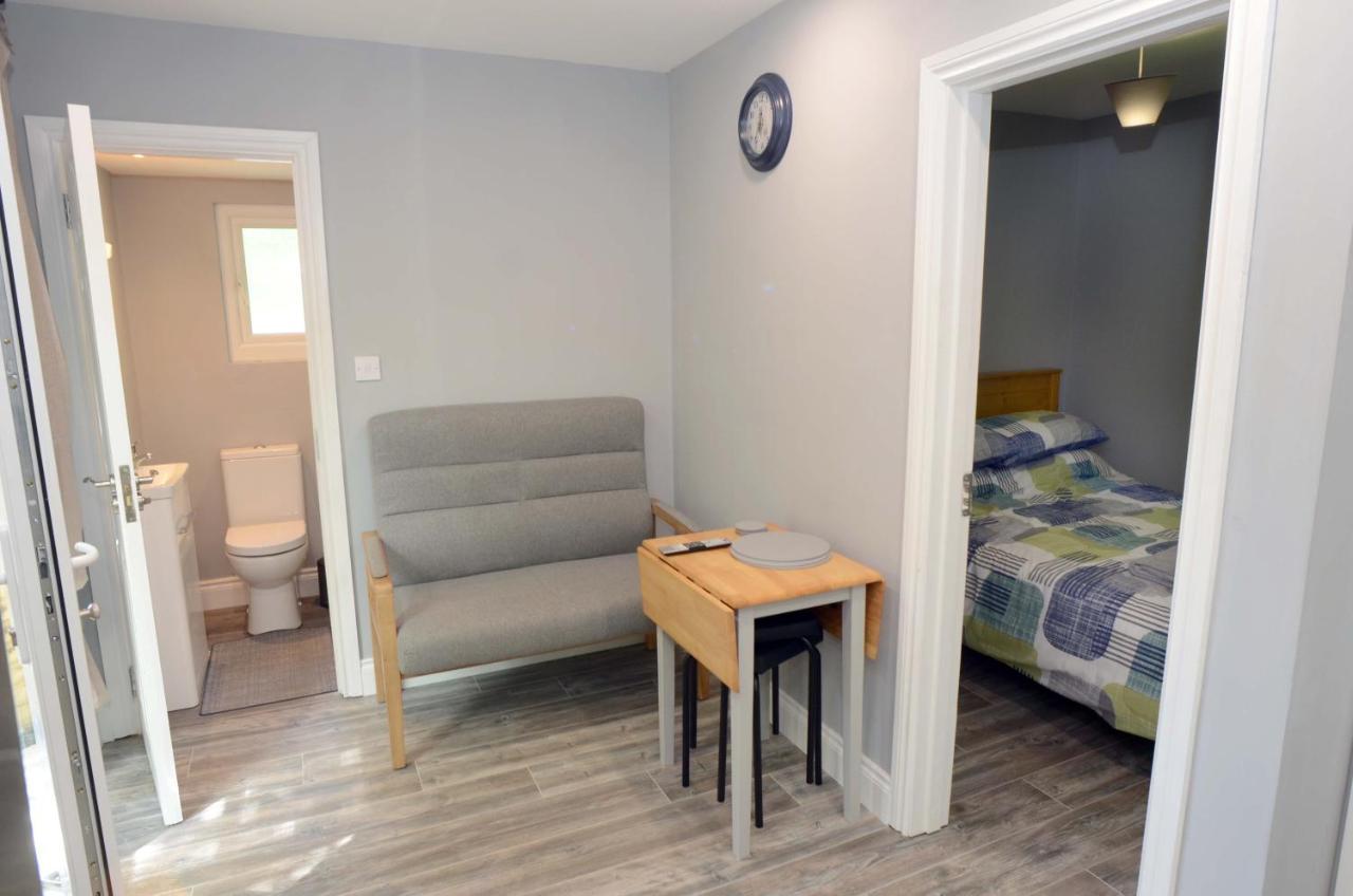 Tawny Lodge Уестпорт Екстериор снимка
